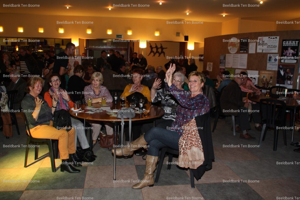 Gevonden beeld met watermerk