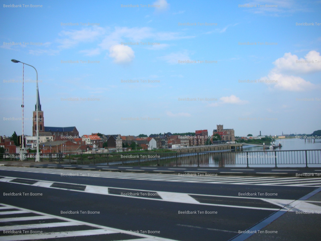 Gevonden beeld met watermerk