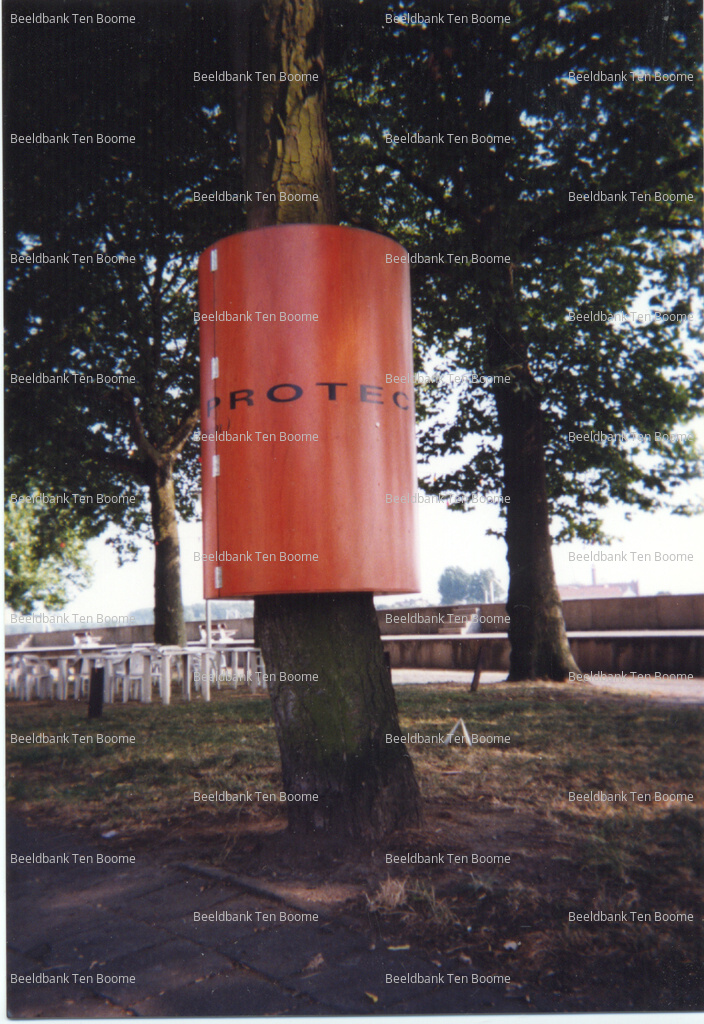 Gevonden beeld met watermerk