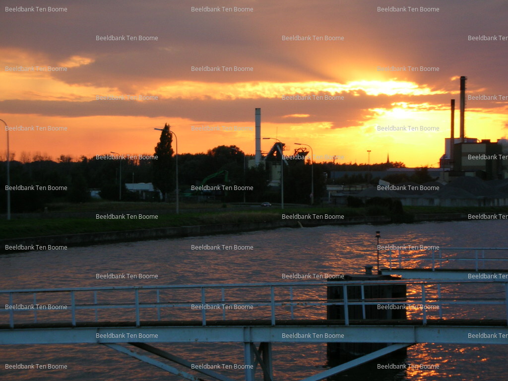 Gevonden beeld met watermerk