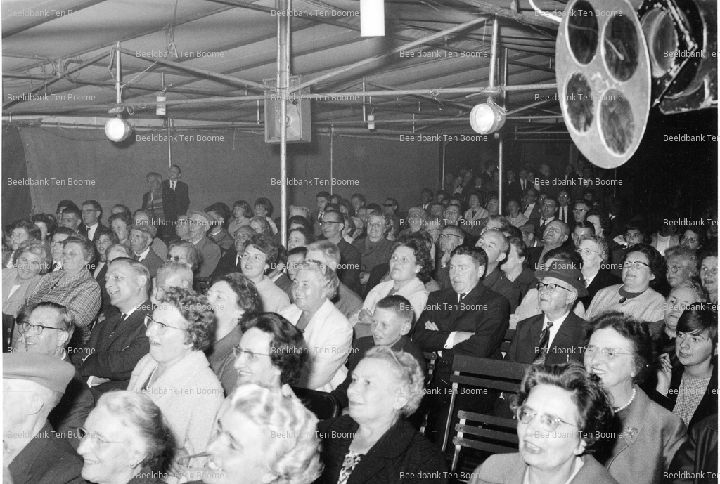 Gevonden beeld met watermerk