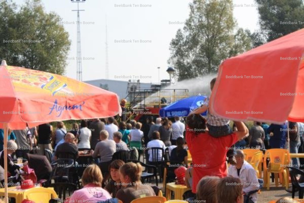 Gevonden beeld met watermerk