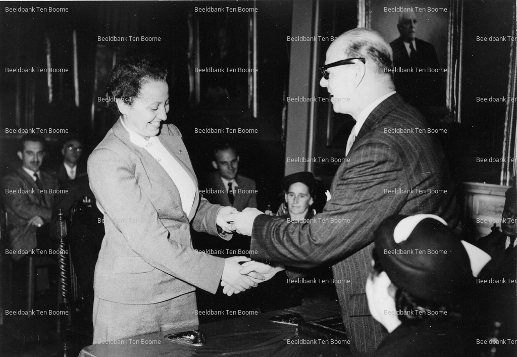 Gevonden beeld met watermerk